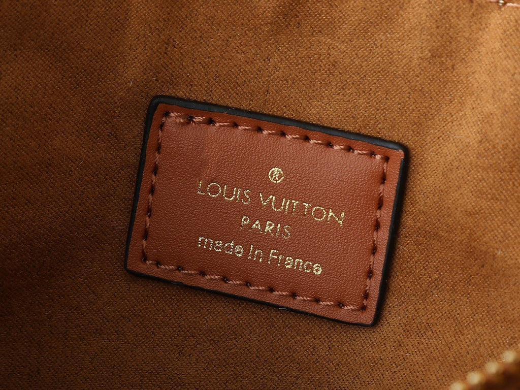 136PE75B Popular leather bag
