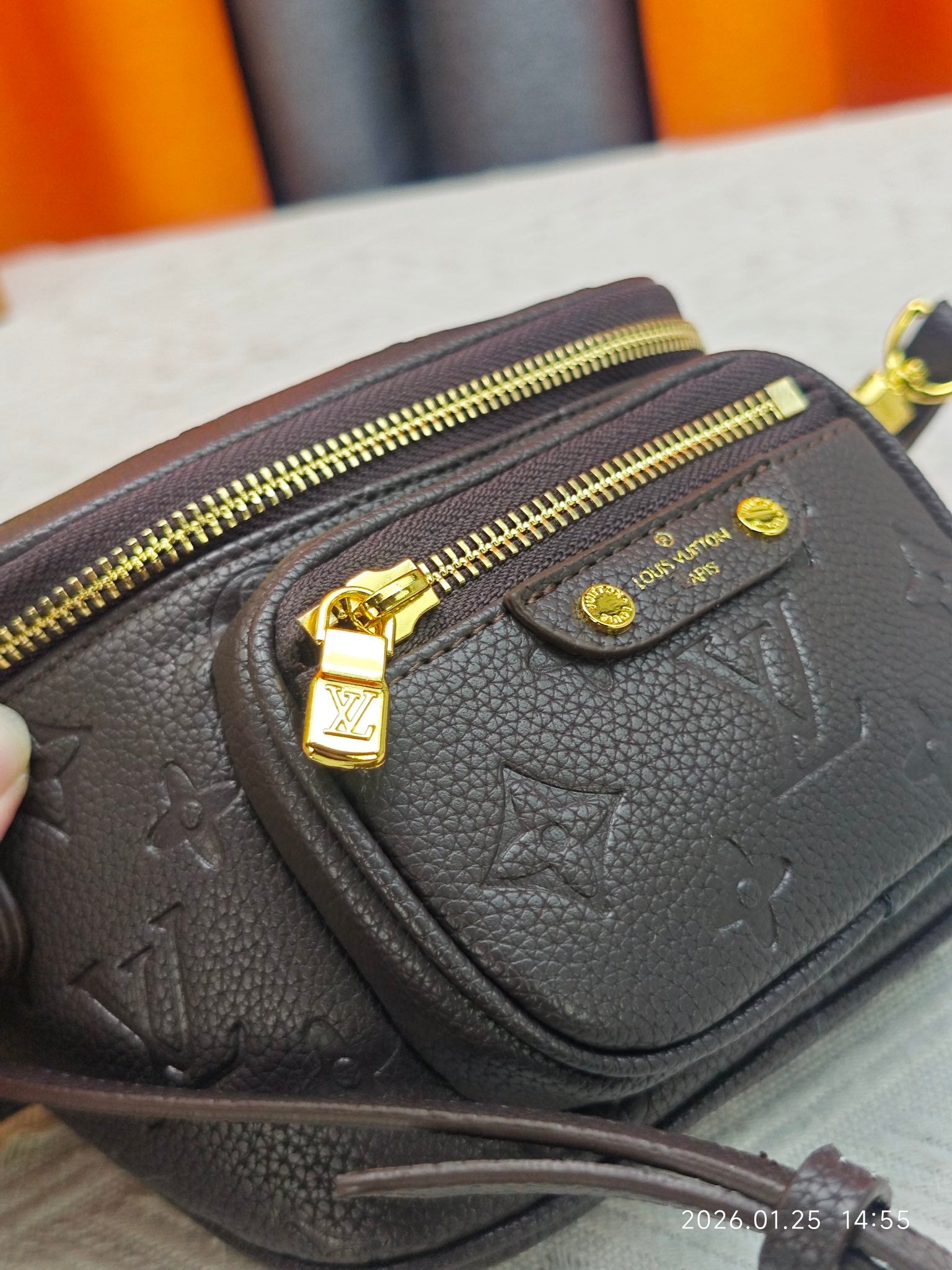 146PE75B Popular leather bag