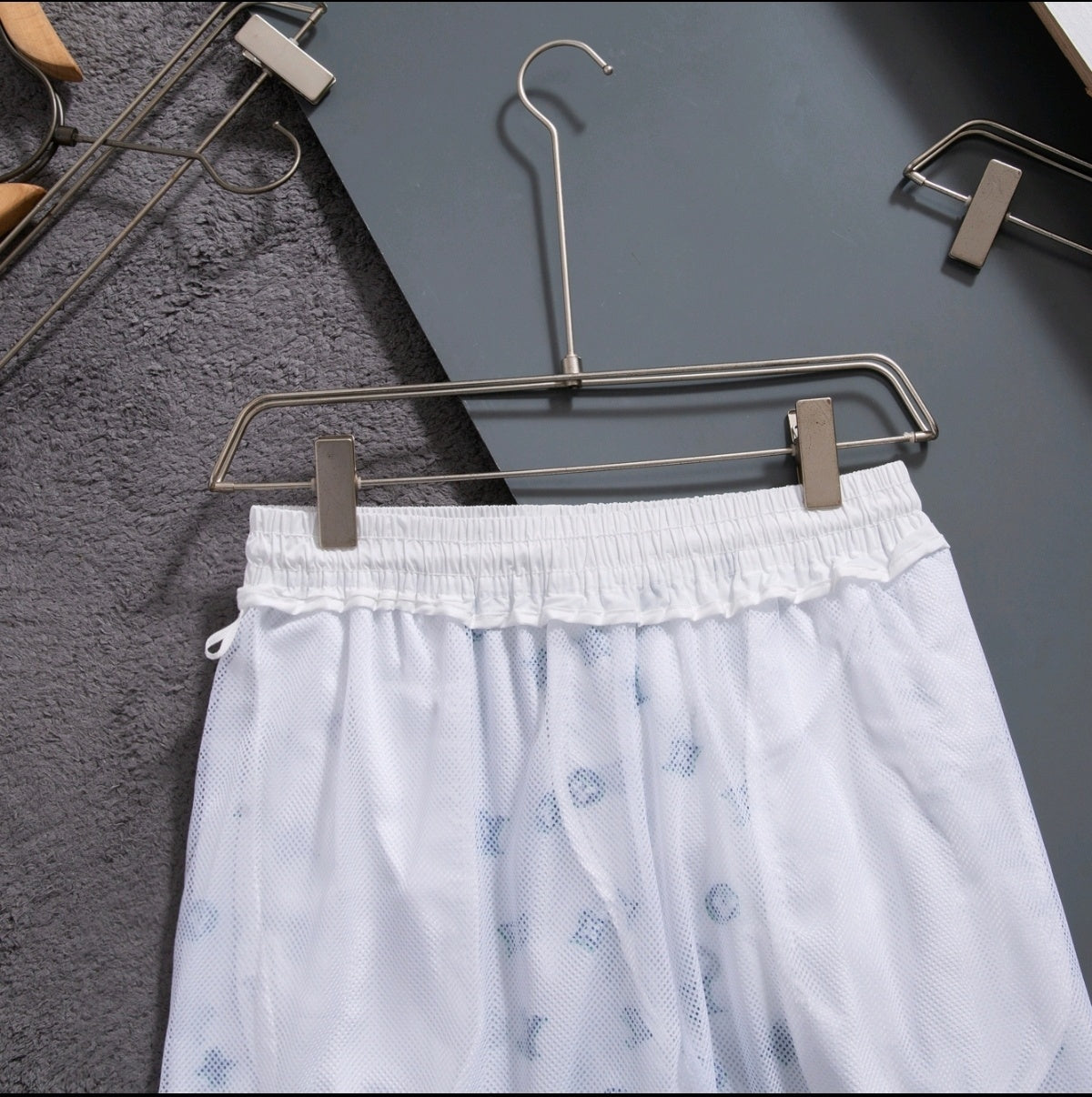 136NE21U Popular shorts