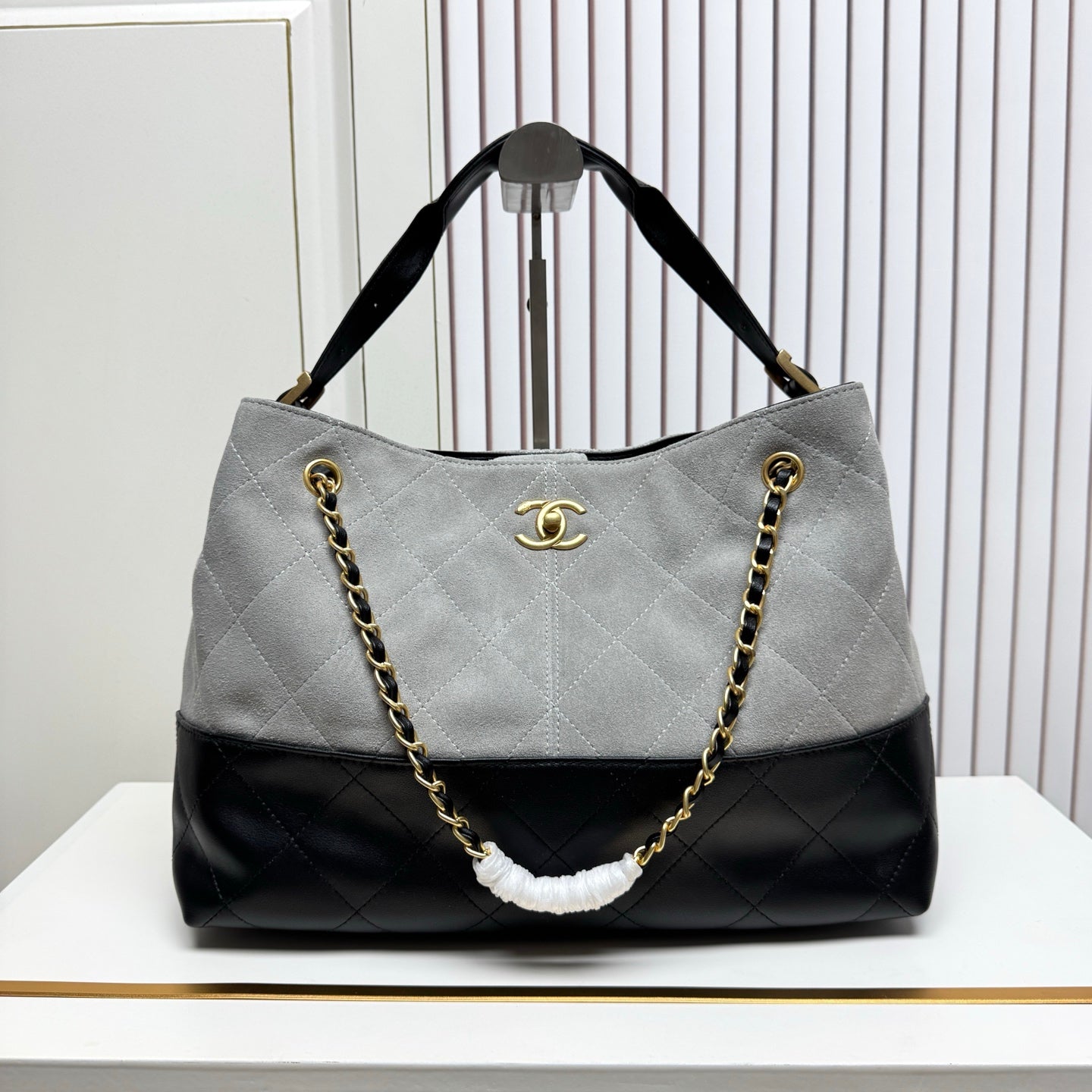 146PC17B Popular leather bag