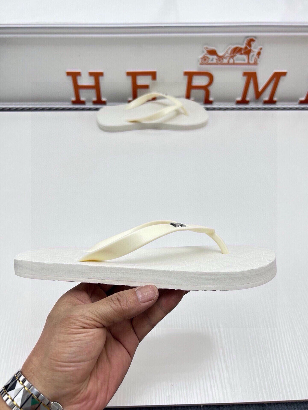 535ZH296Z Popular Slippers