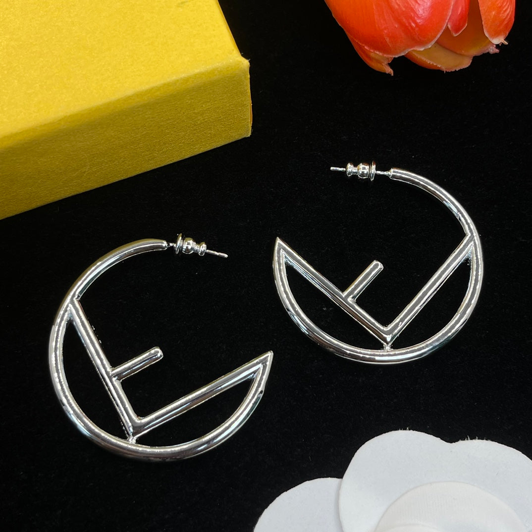 14F647E Popular  Earrings