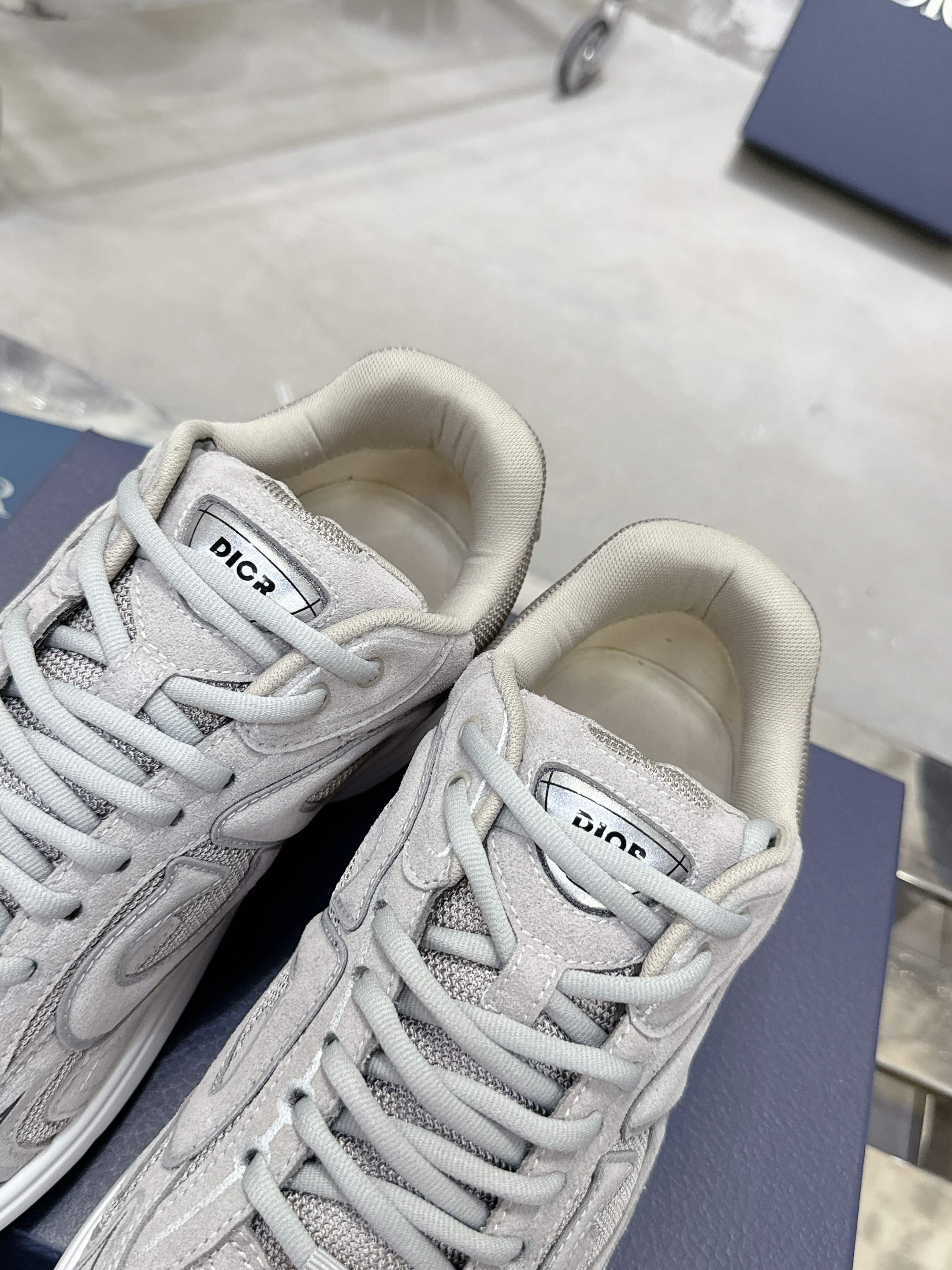 245RD2Z Popular high-quality shoes