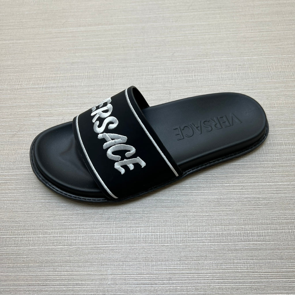 54V54Z Popular slippers
