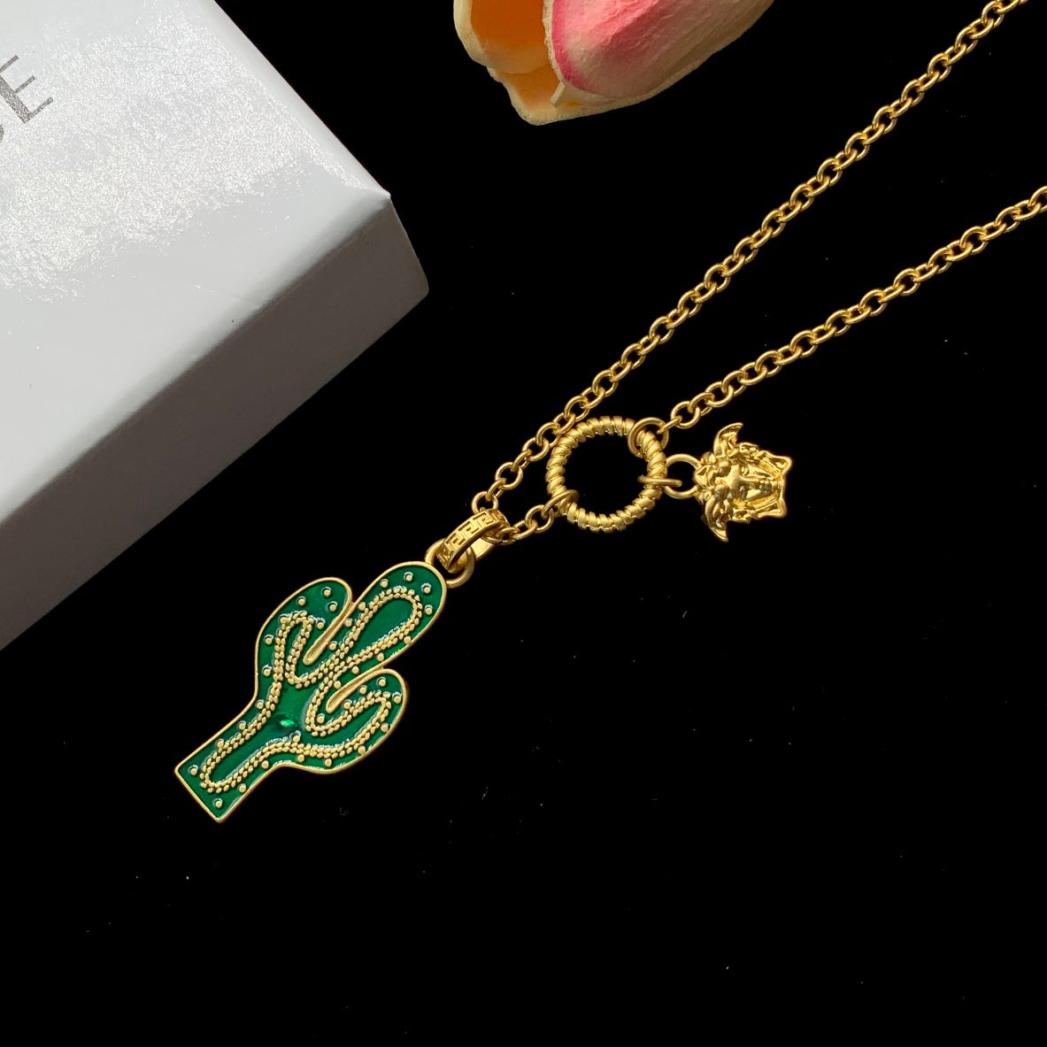 55QV362X Popular Necklaces