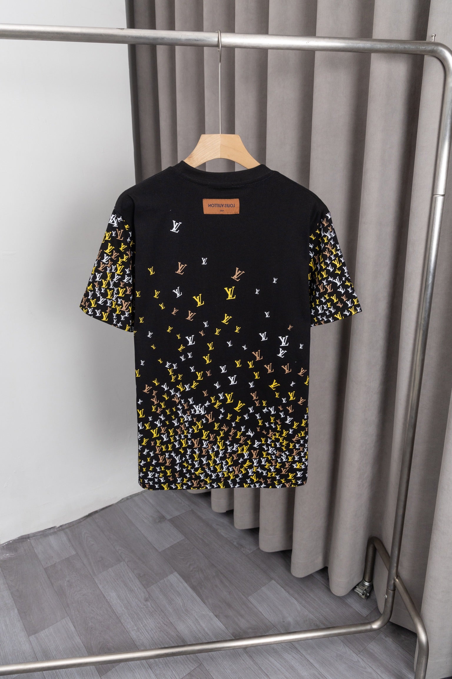 125WE1U  Popular T-shirts