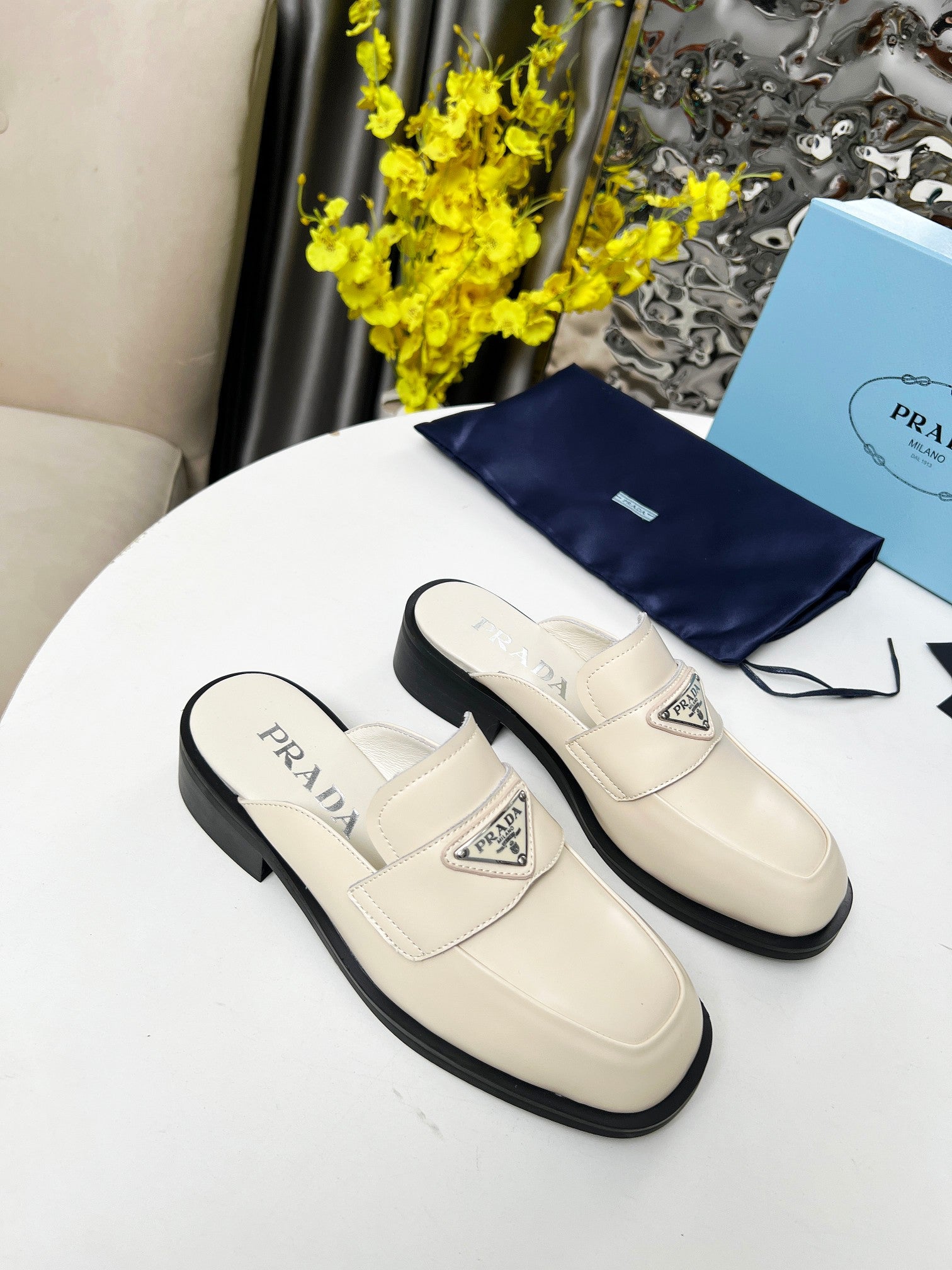 2105QP403Z Popular high-quality leather Shoes
