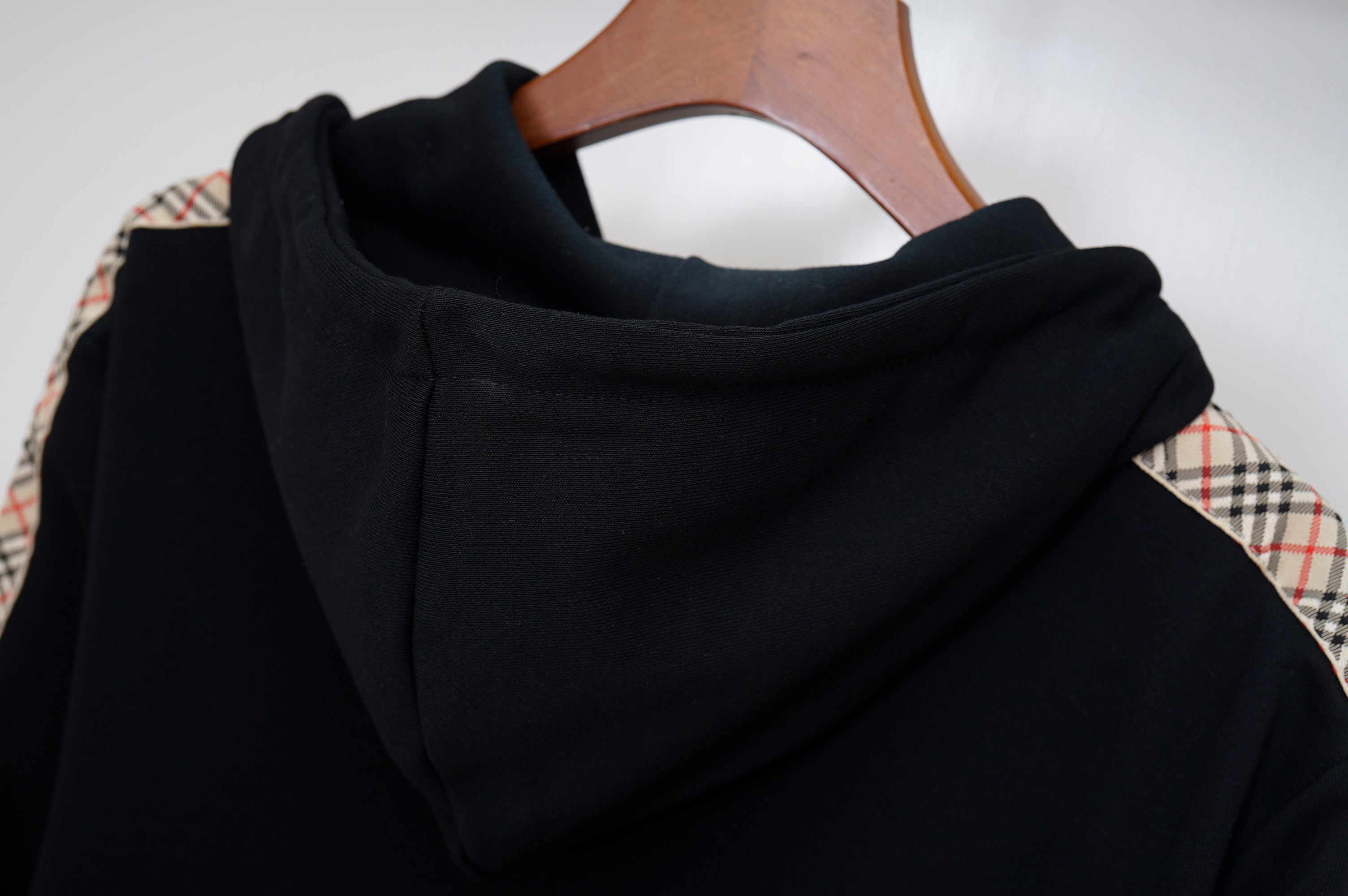 105ZR376U Popular Sweaters