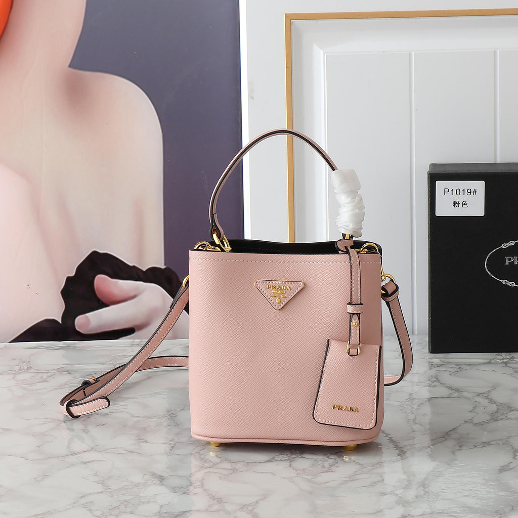 1WP102B Popular  leather bag