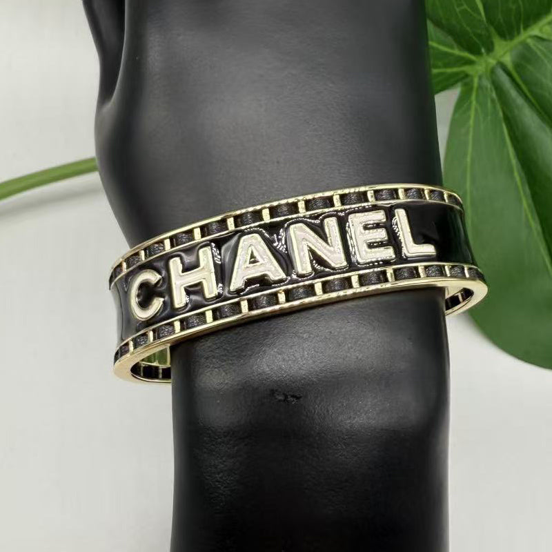 14C736K  Popular Bracelets