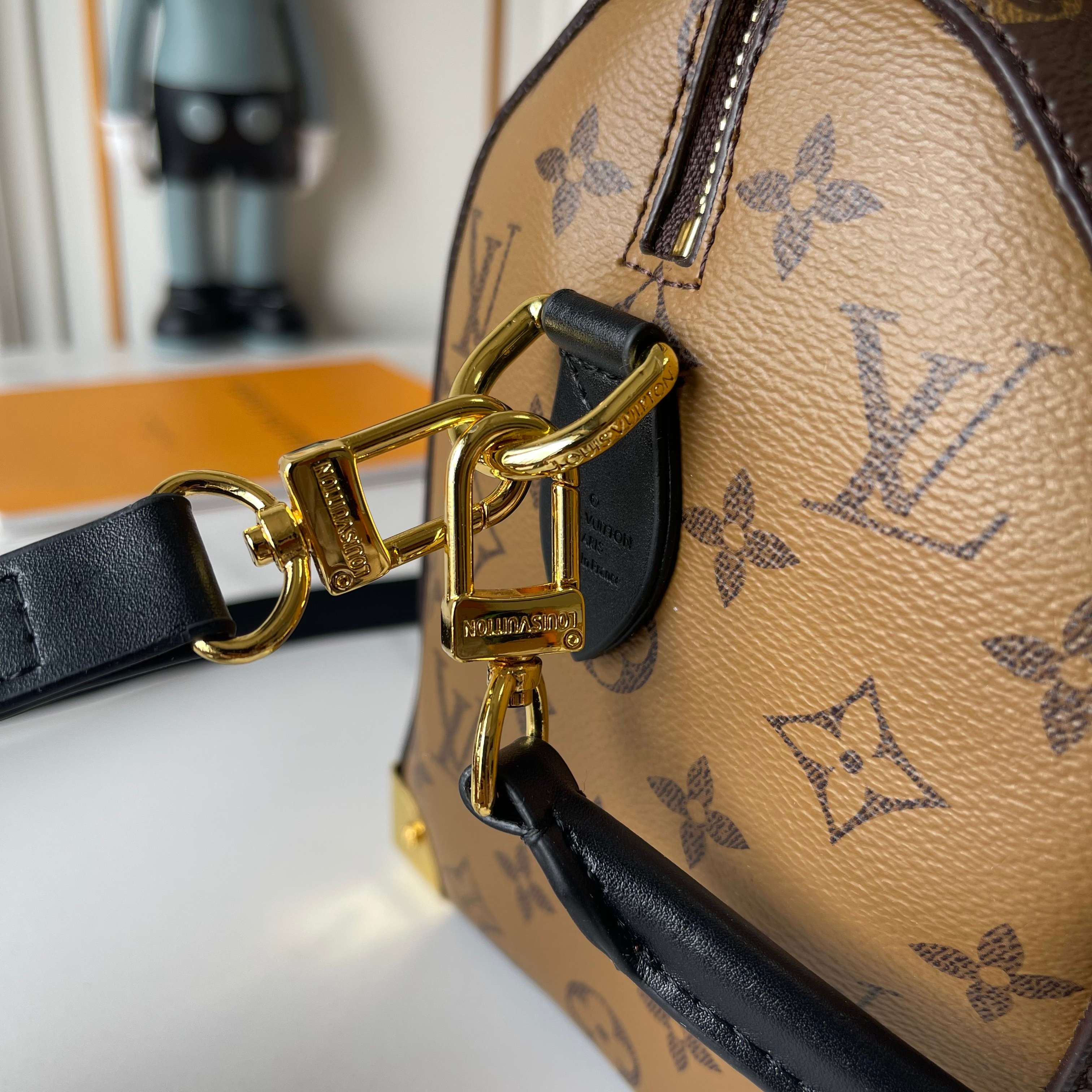 146PE77B Popular leather bag