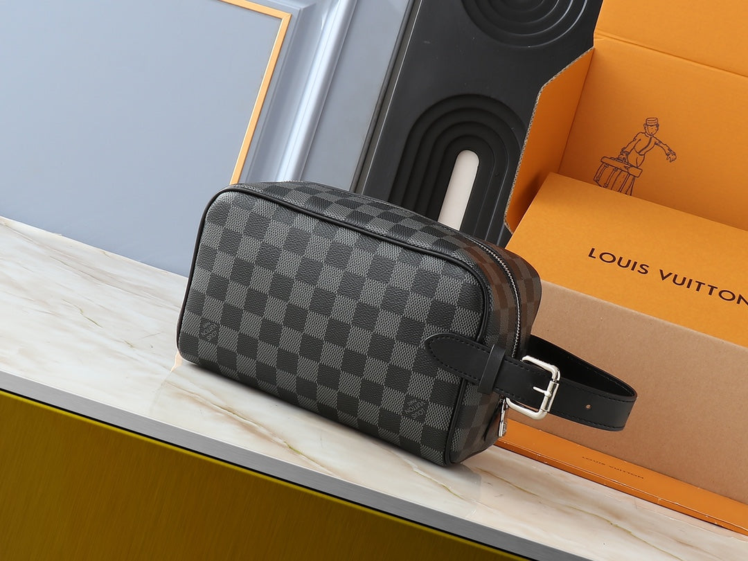 15RE69B  Popular   leather bag