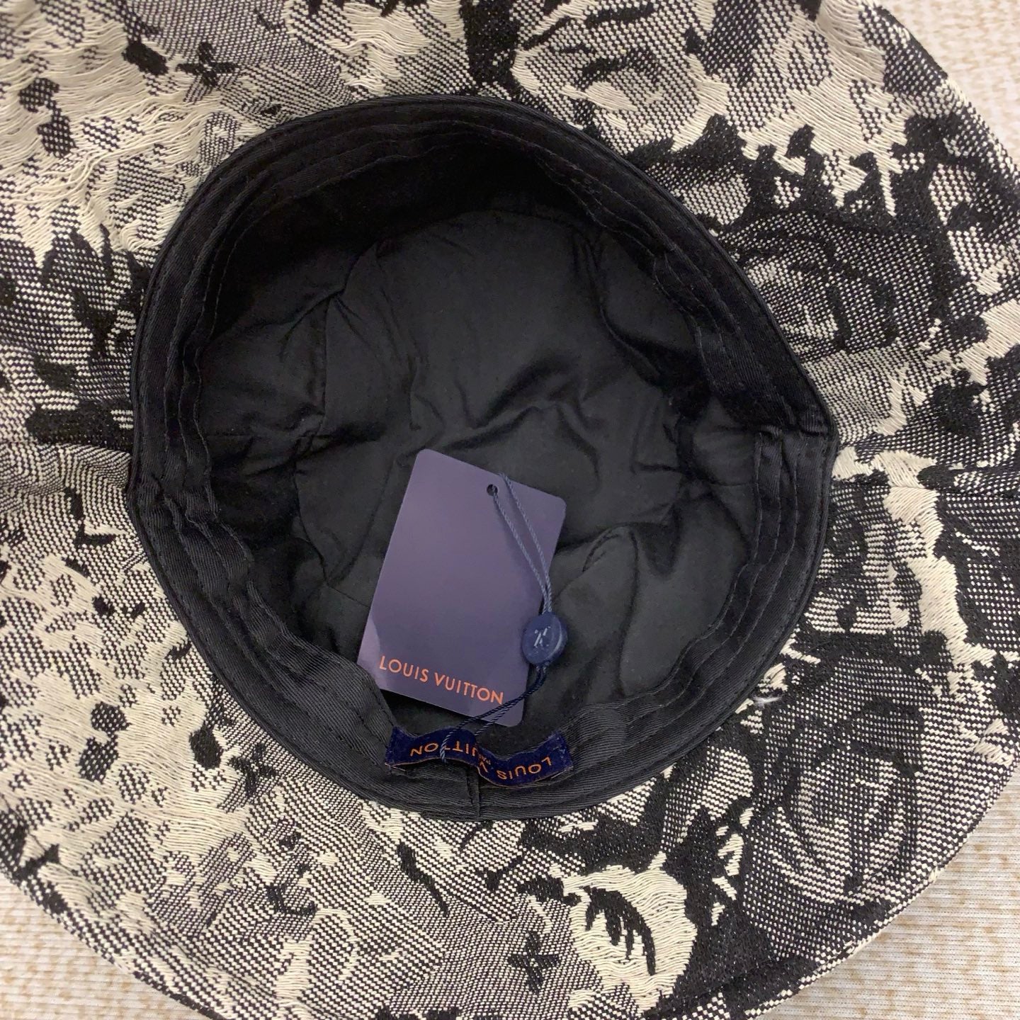 165NE6M Popular hats