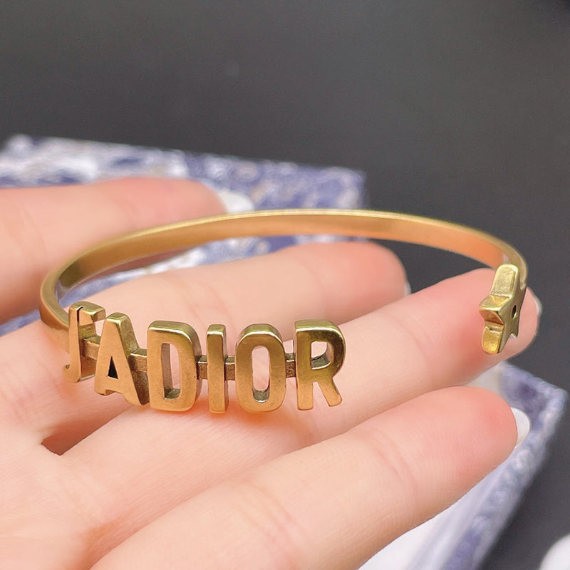 3D402K  Popular Bracelets