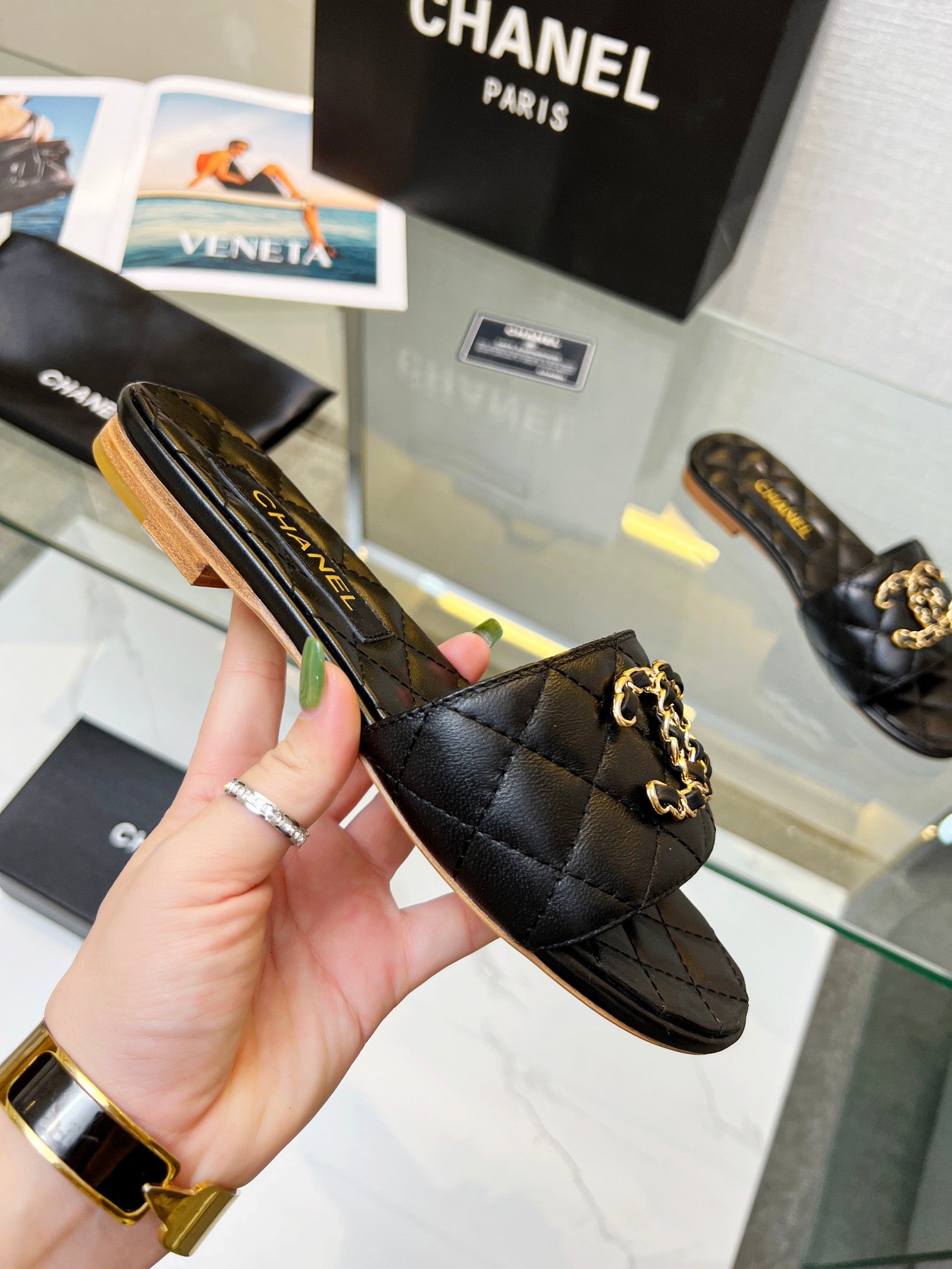 245RC12Z Popular genuine leather slippers