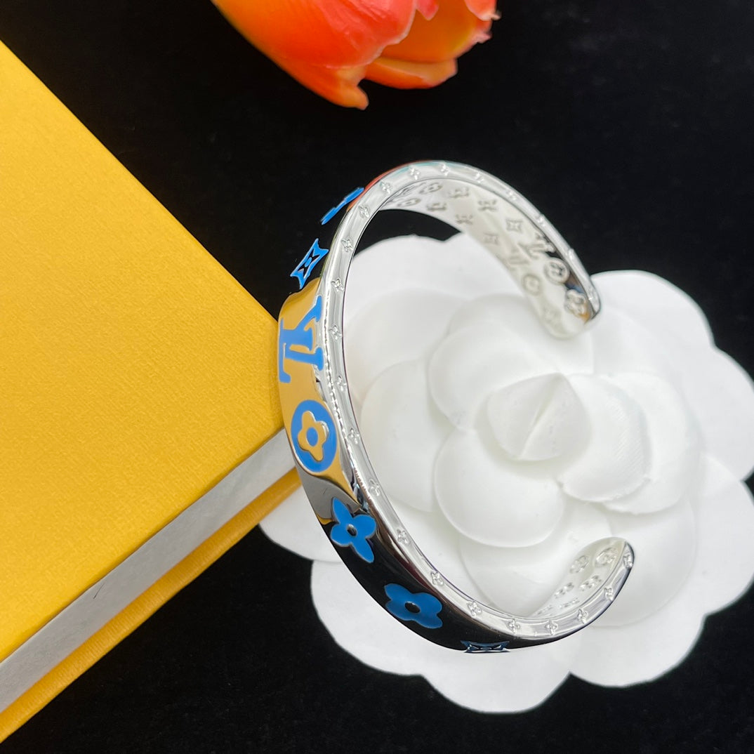 14E1054K  Popular Bracelets