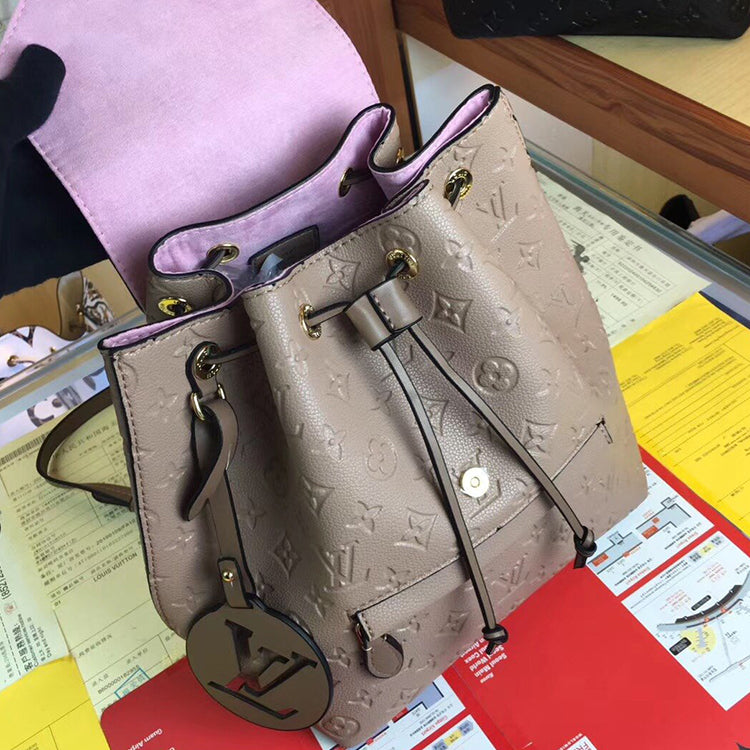 2E6B Popular  leather backpacks