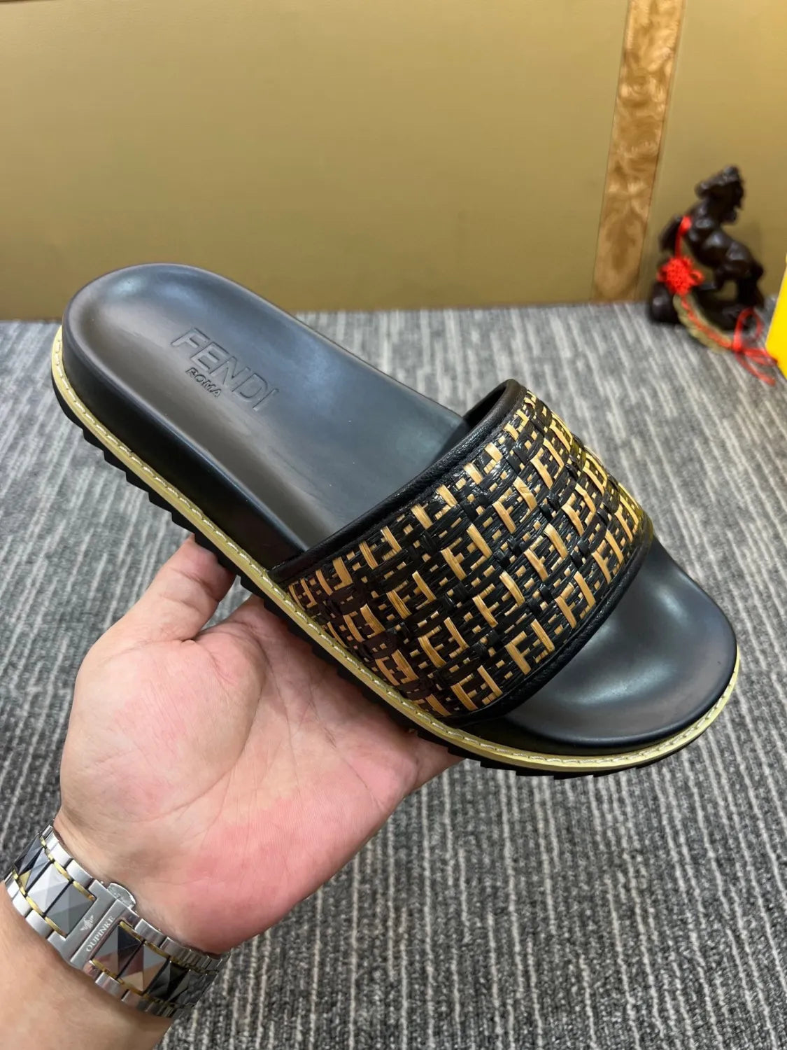 5XF104Z Popular Slippers