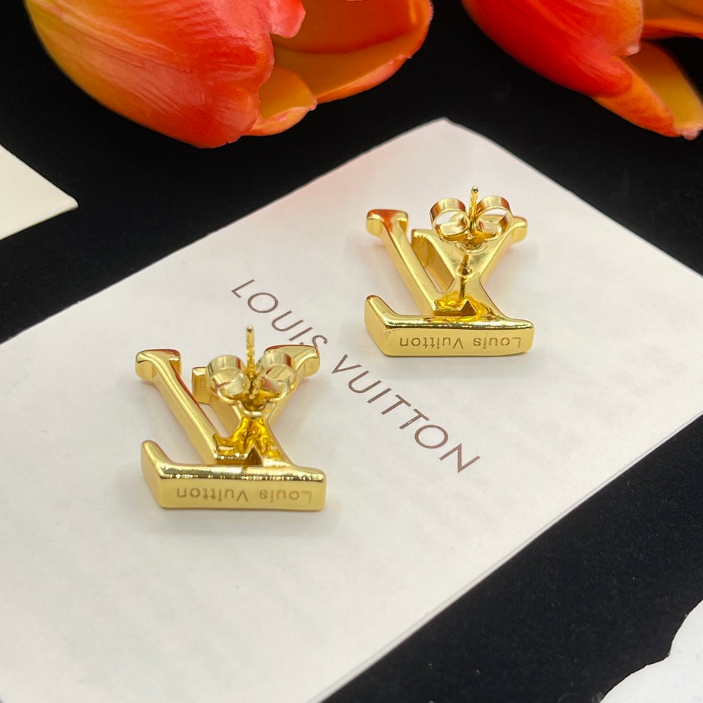 1NE241E Popular   Earrings