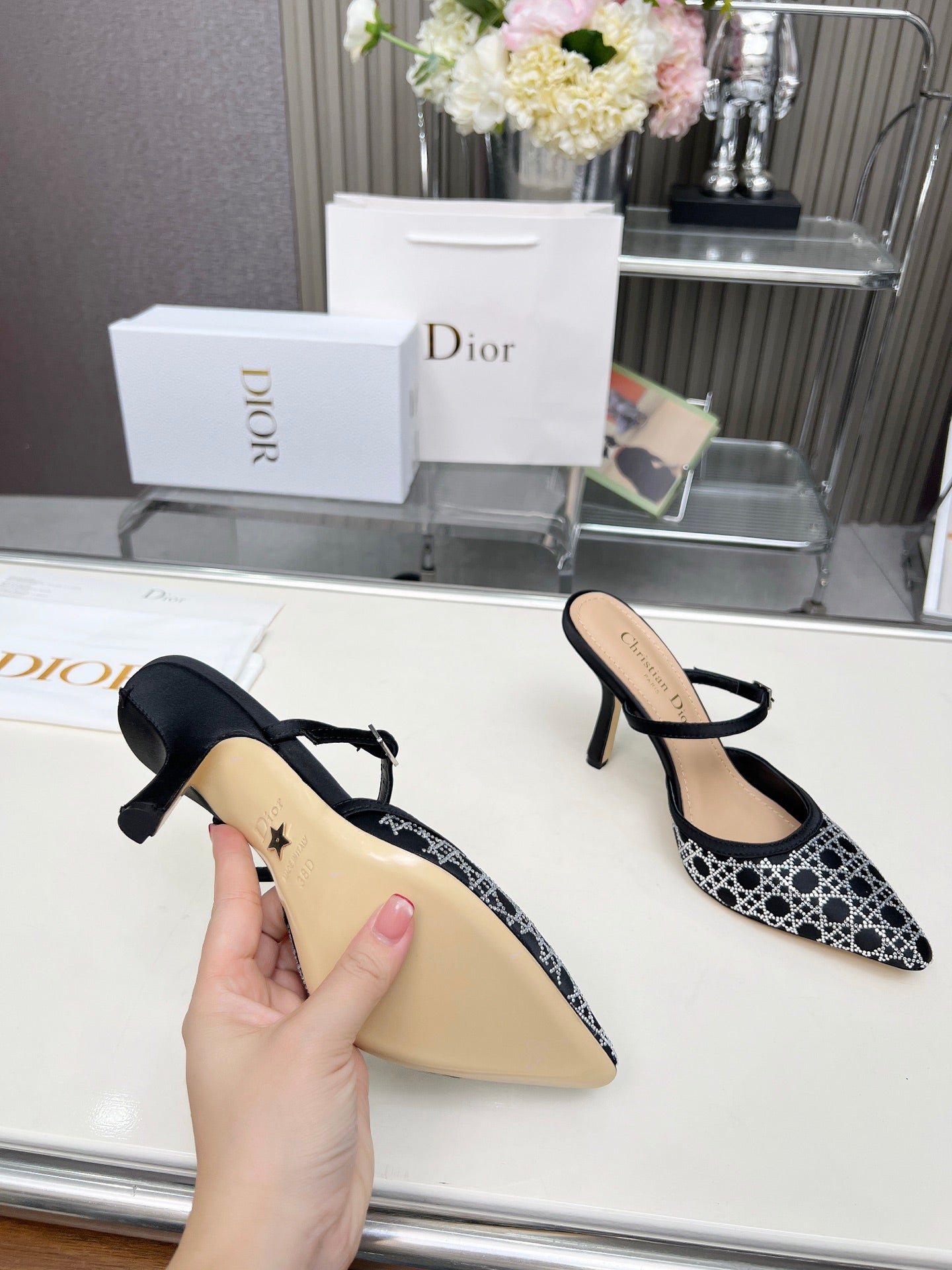 295QD117Z Popular high-quality leather  High heels