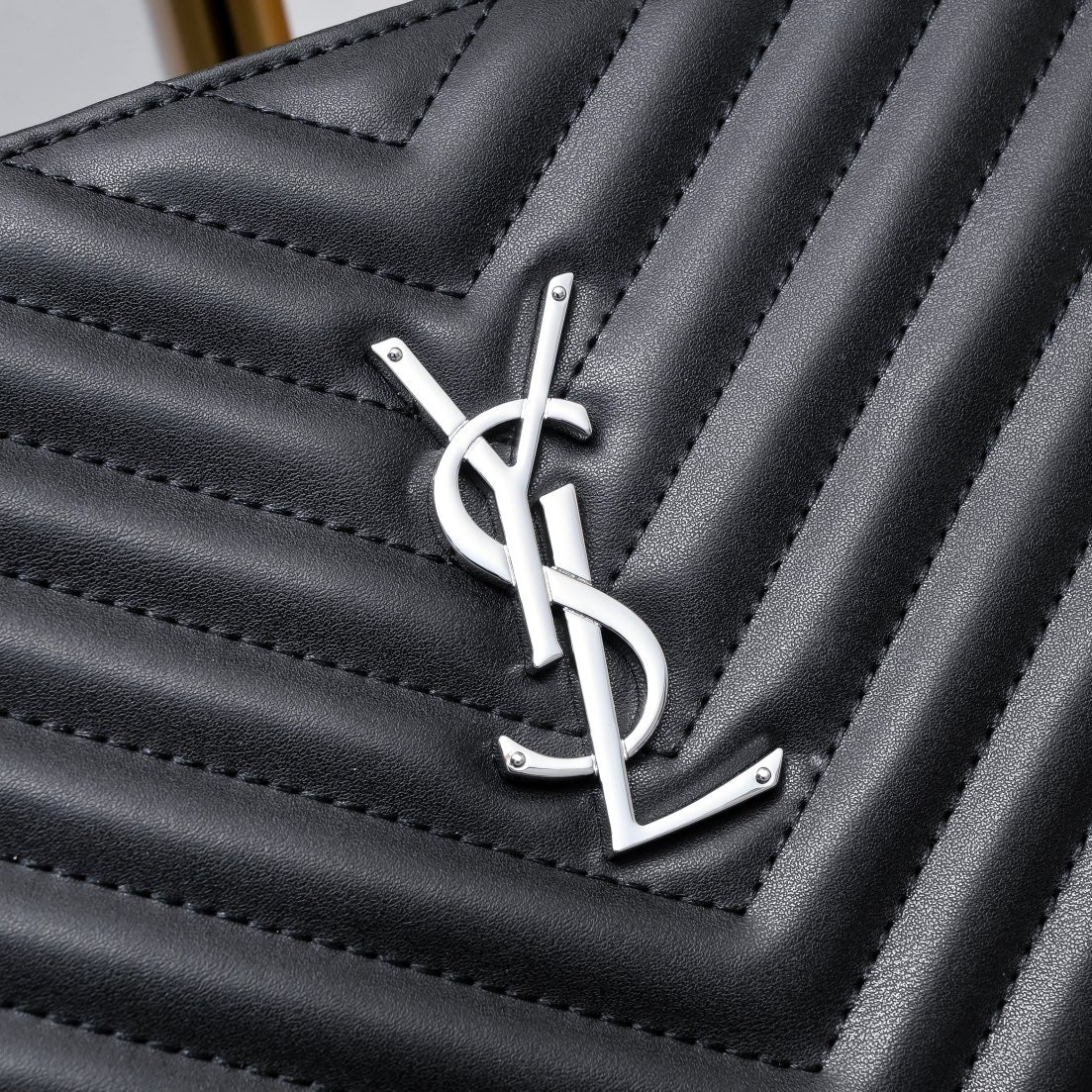 B1X56SL28 Popular leather bag