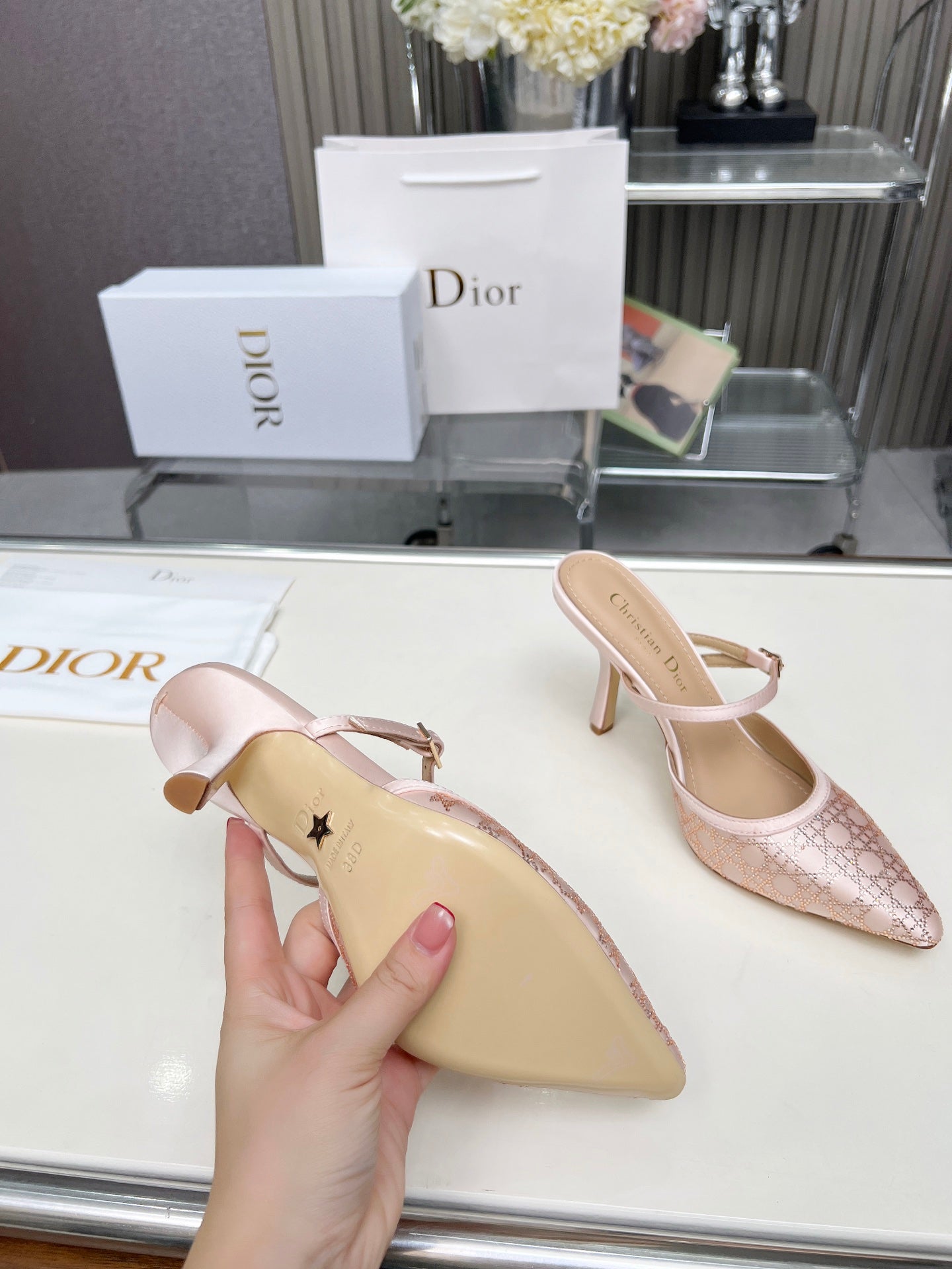 295QD116Z Popular high-quality leather  High heels