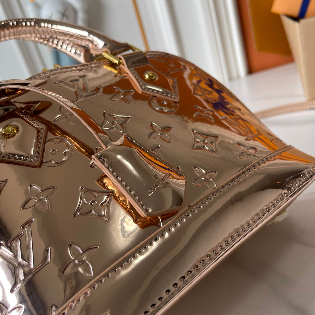 146PE86B Popular leather bag