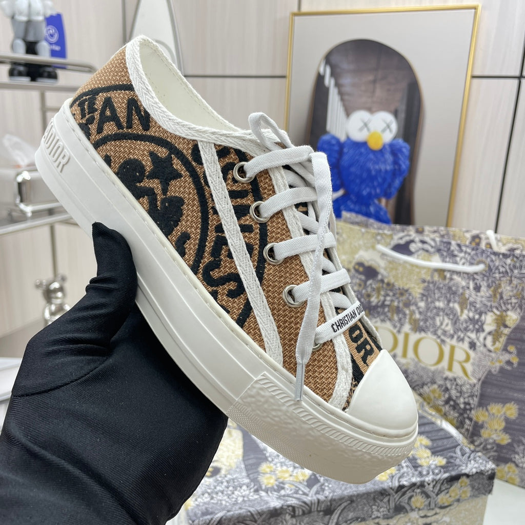 1XD66Z Popular shoes