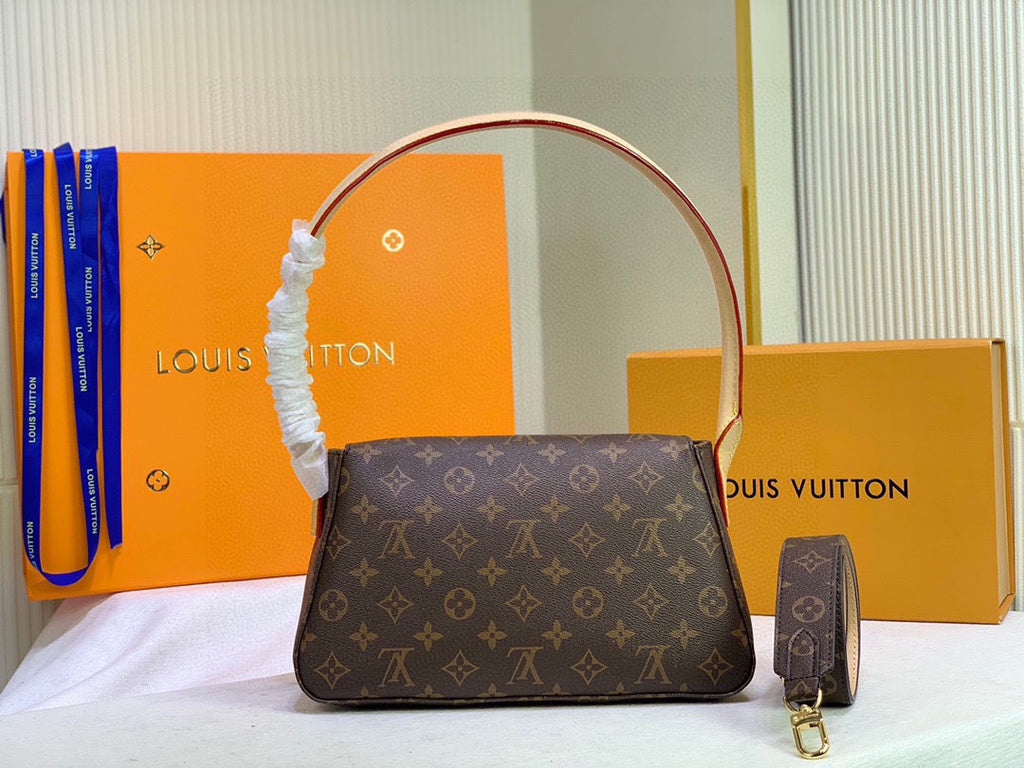 B1X66E12 Popular high-quality leather bag
