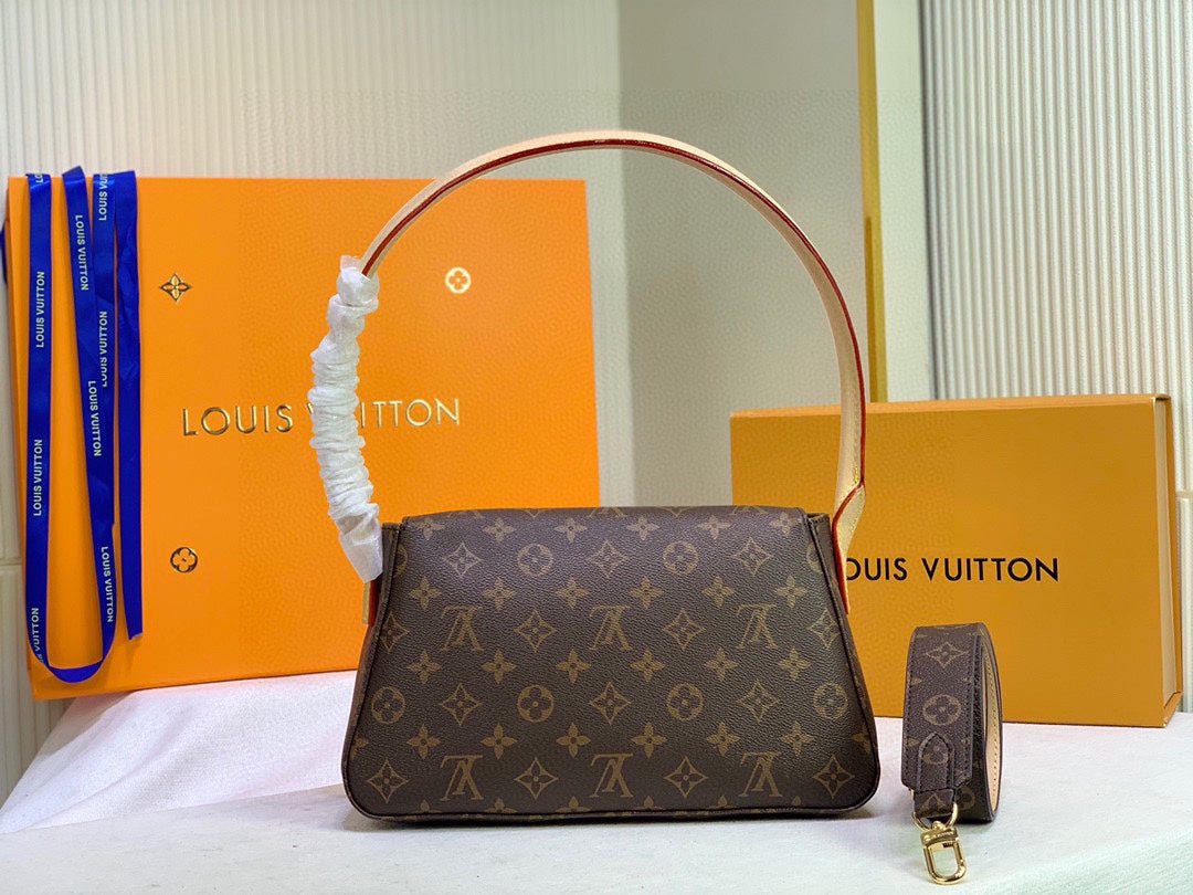 B1X66E12 Popular high-quality leather bag