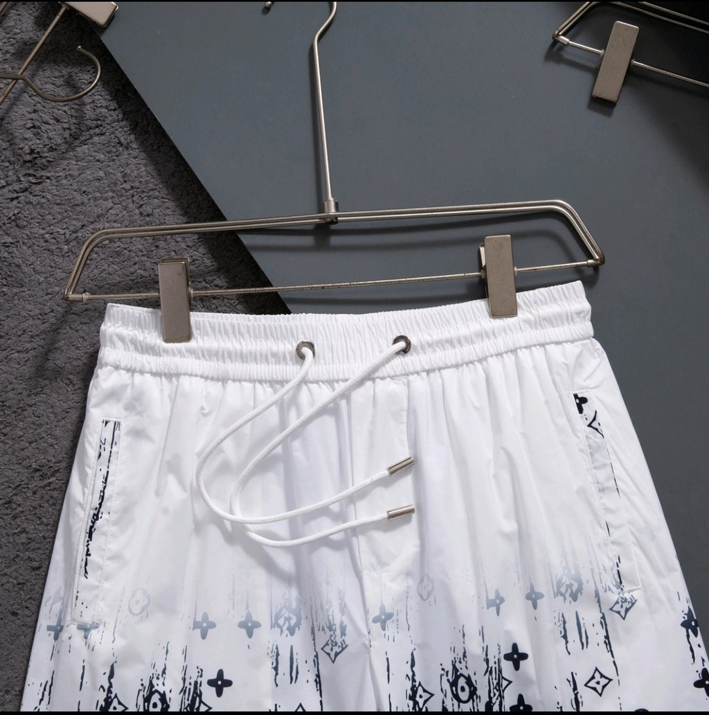 136NE10U Popular shorts