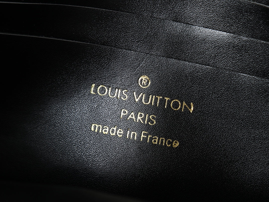 15RE145B Popular leather bag