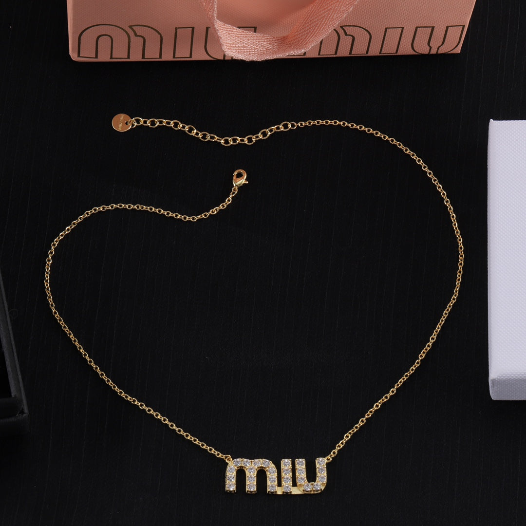14A685K  Popular  Necklaces