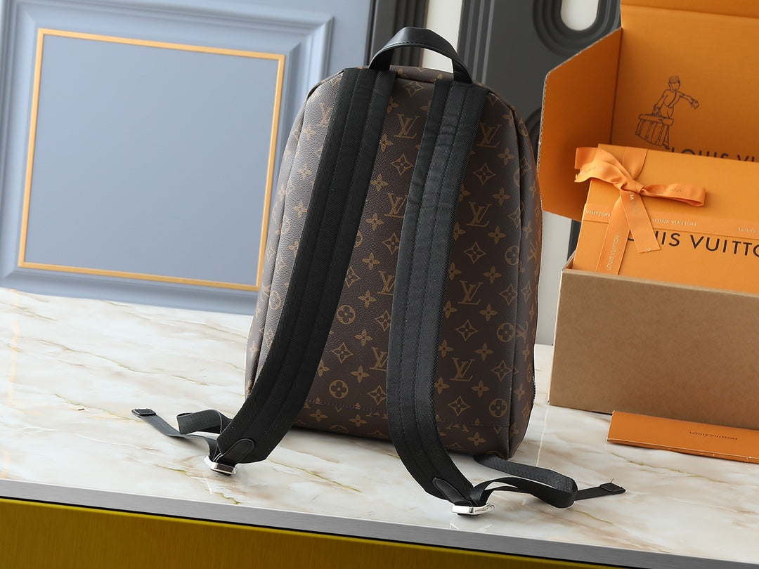 B1X66E3 Popular leather bag