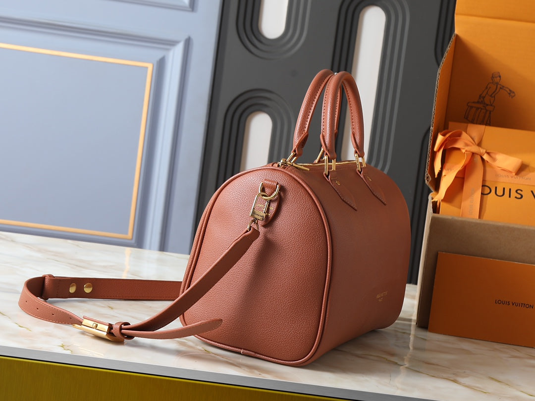 146PE40B Popular leather bag