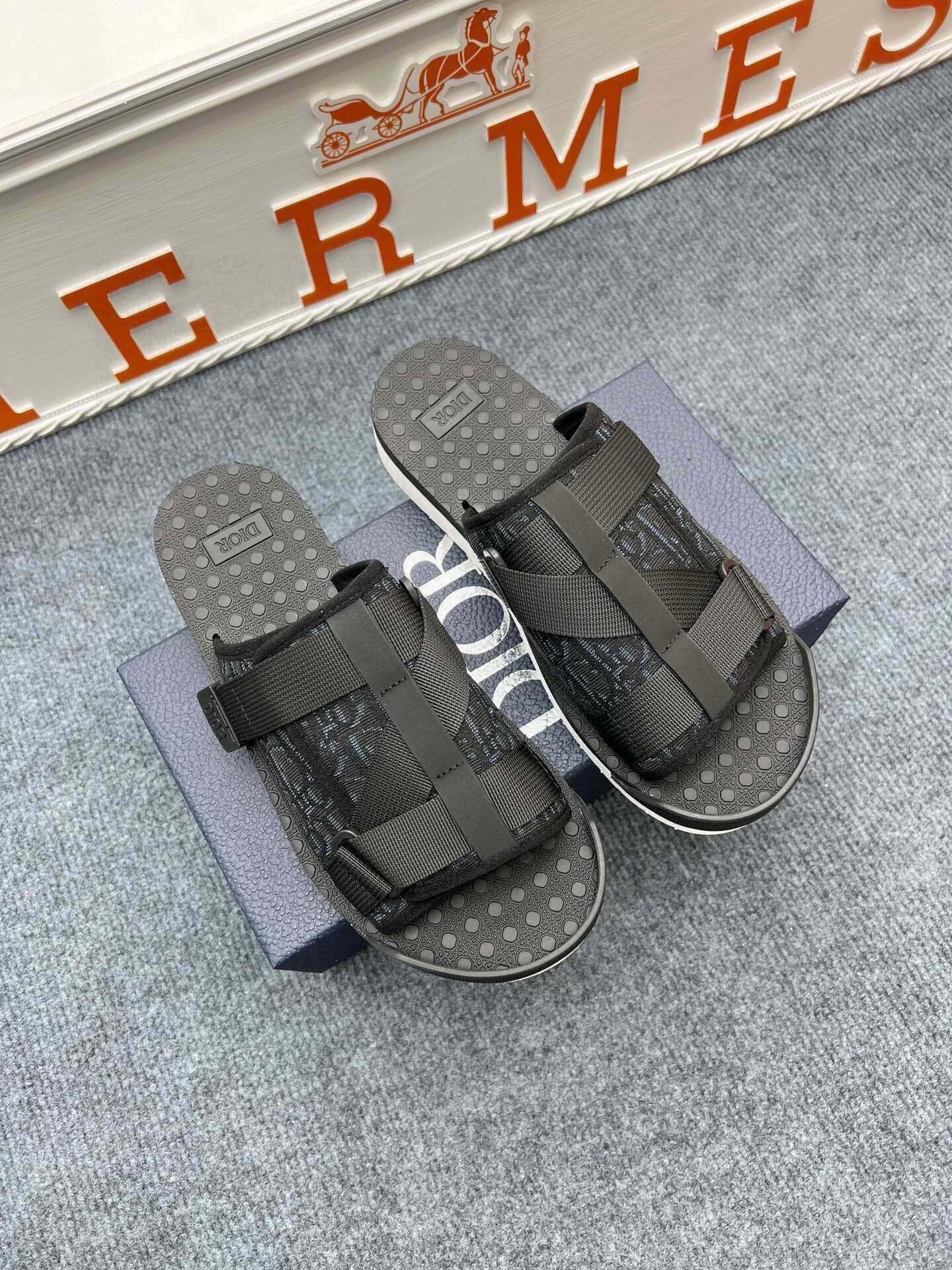 535ZD305Z Popular Slippers