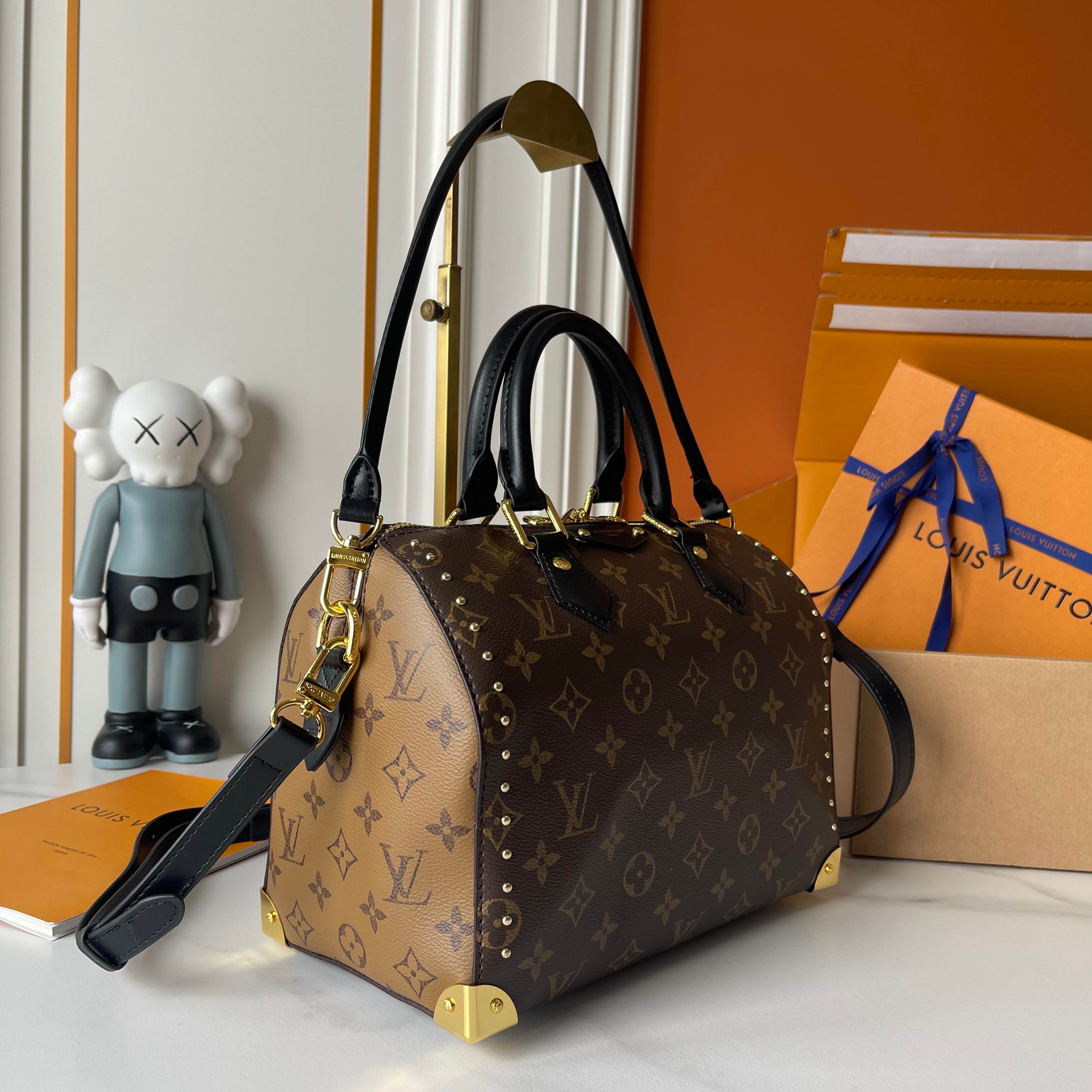 146PE77B Popular leather bag