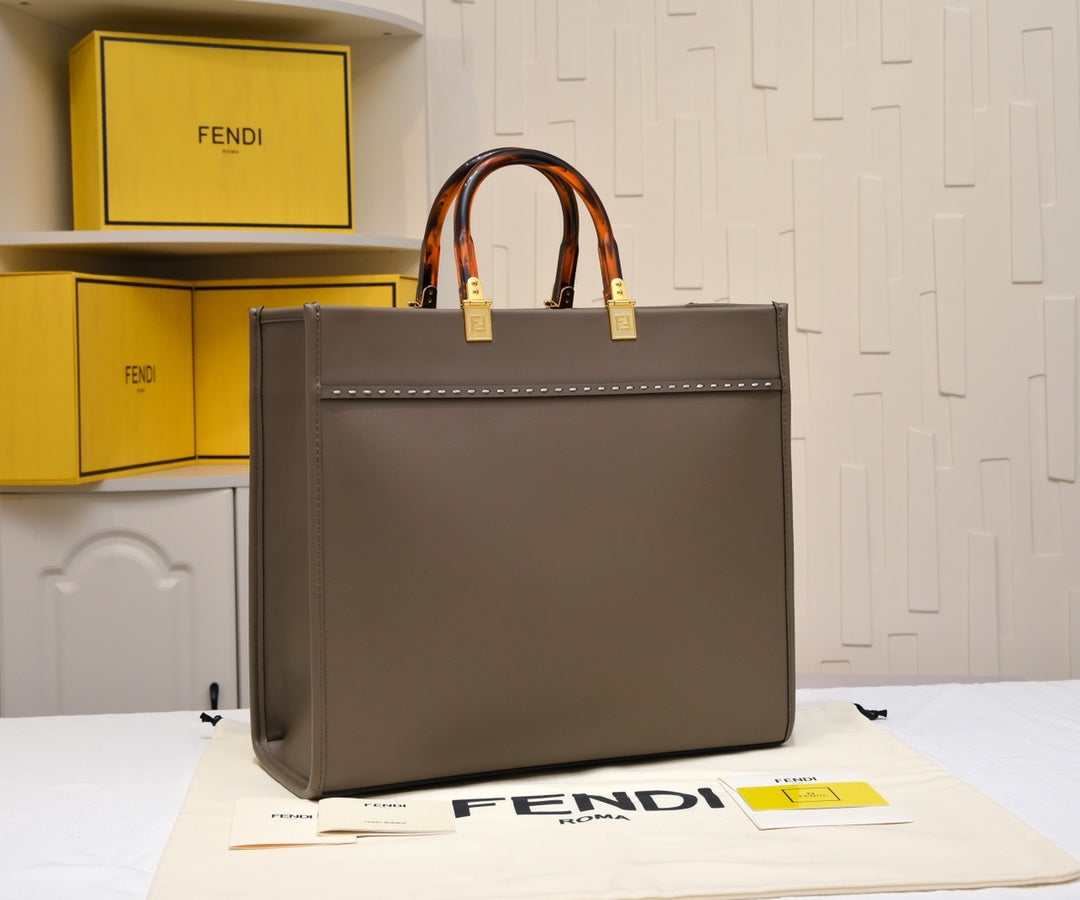 136PF104B Popular leather bag