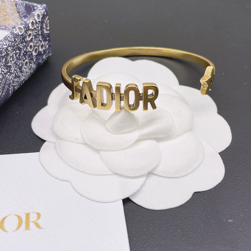 3D402K  Popular Bracelets