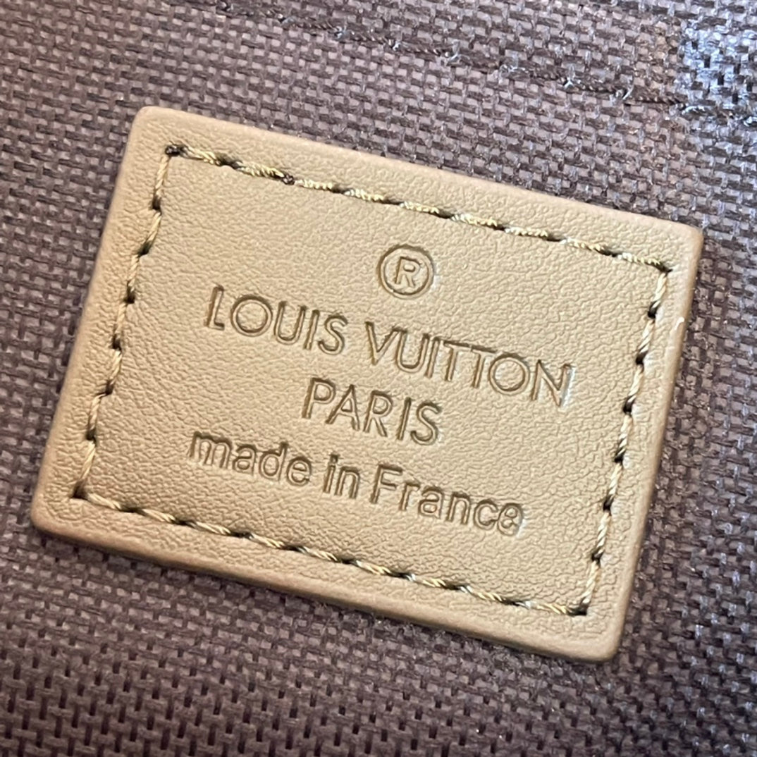 155NE77B Popular   leather bag