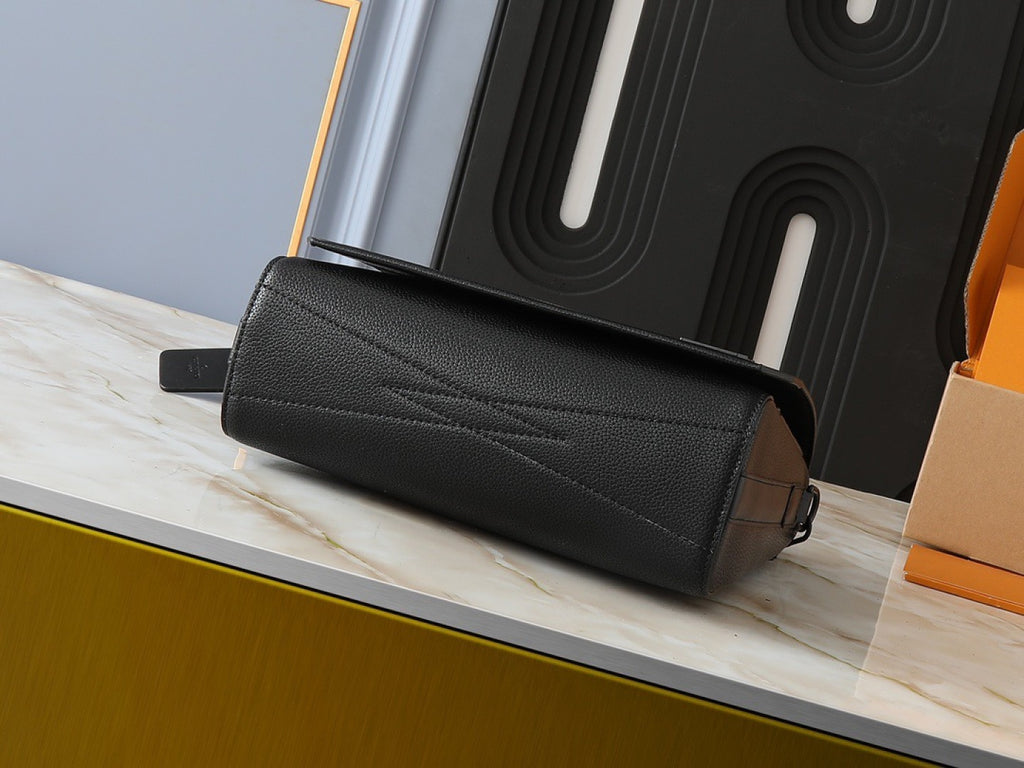 136PE78B Popular leather bag