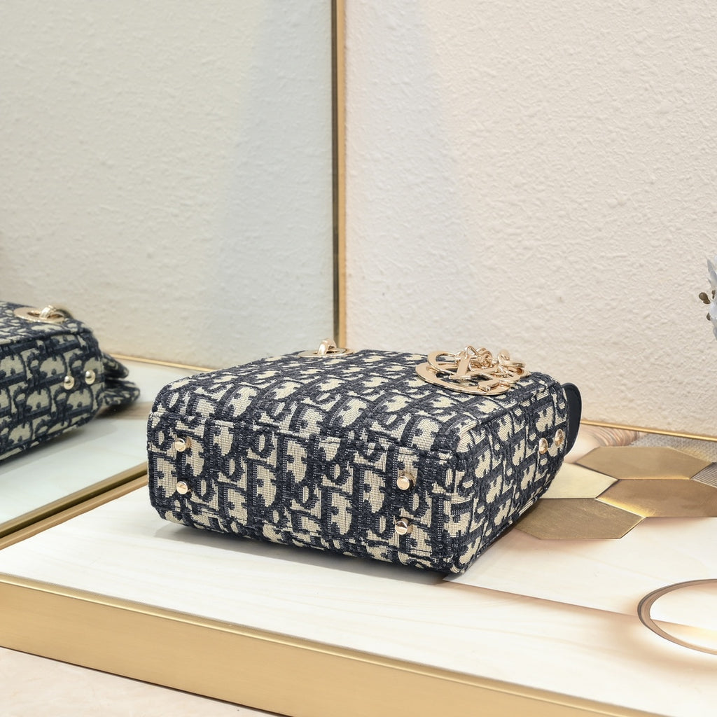 1XD439B Popular   embroidery bag