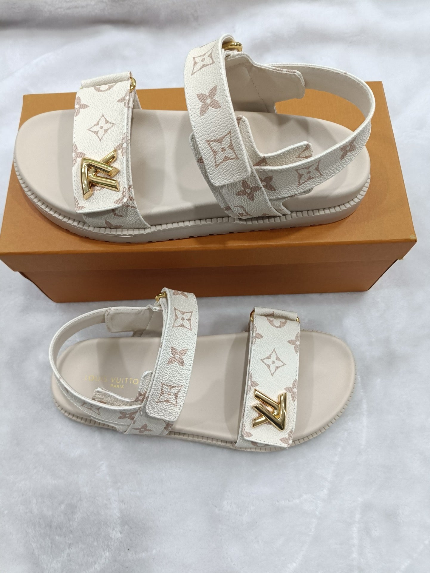 5LE211Z Popular sandals
