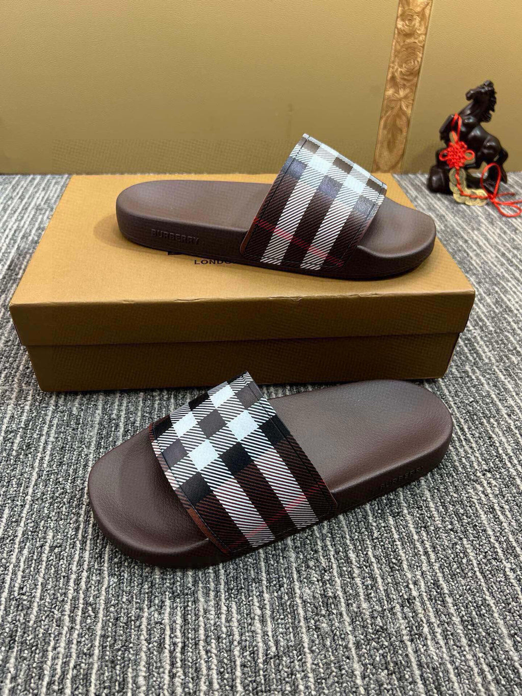 535ZR259Z Popular Slippers
