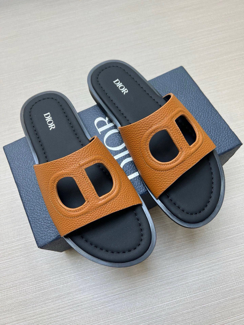 535ZD306Z Popular Slippers