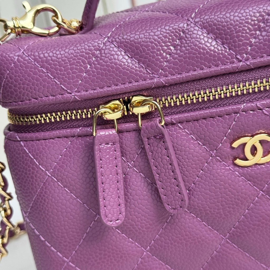 B1X66C19  Popular leather bag