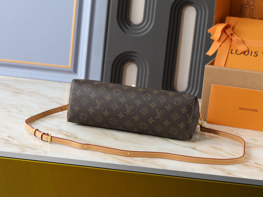 146PE107B Popular leather bag