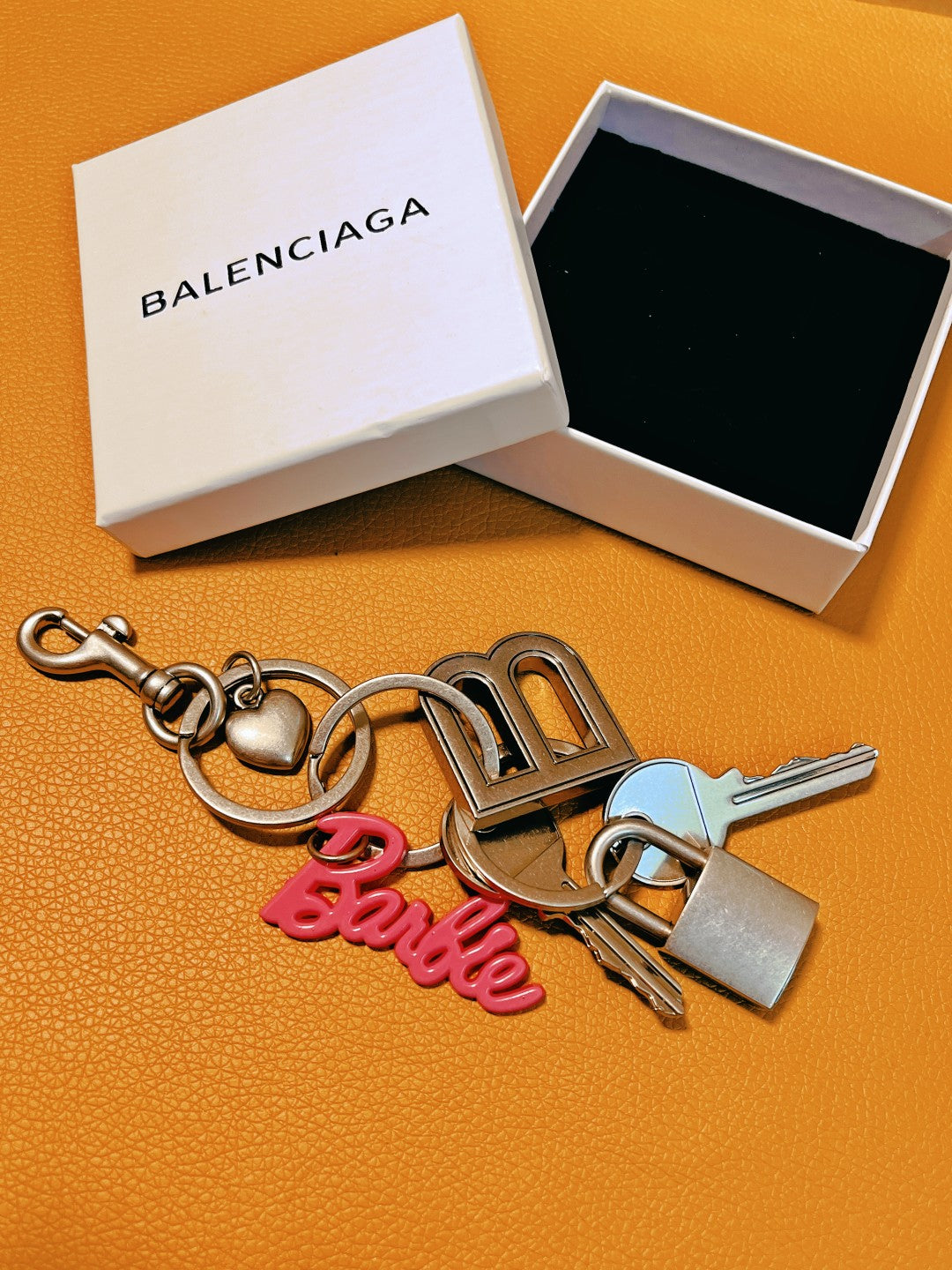 14J62A  Popular Keychains