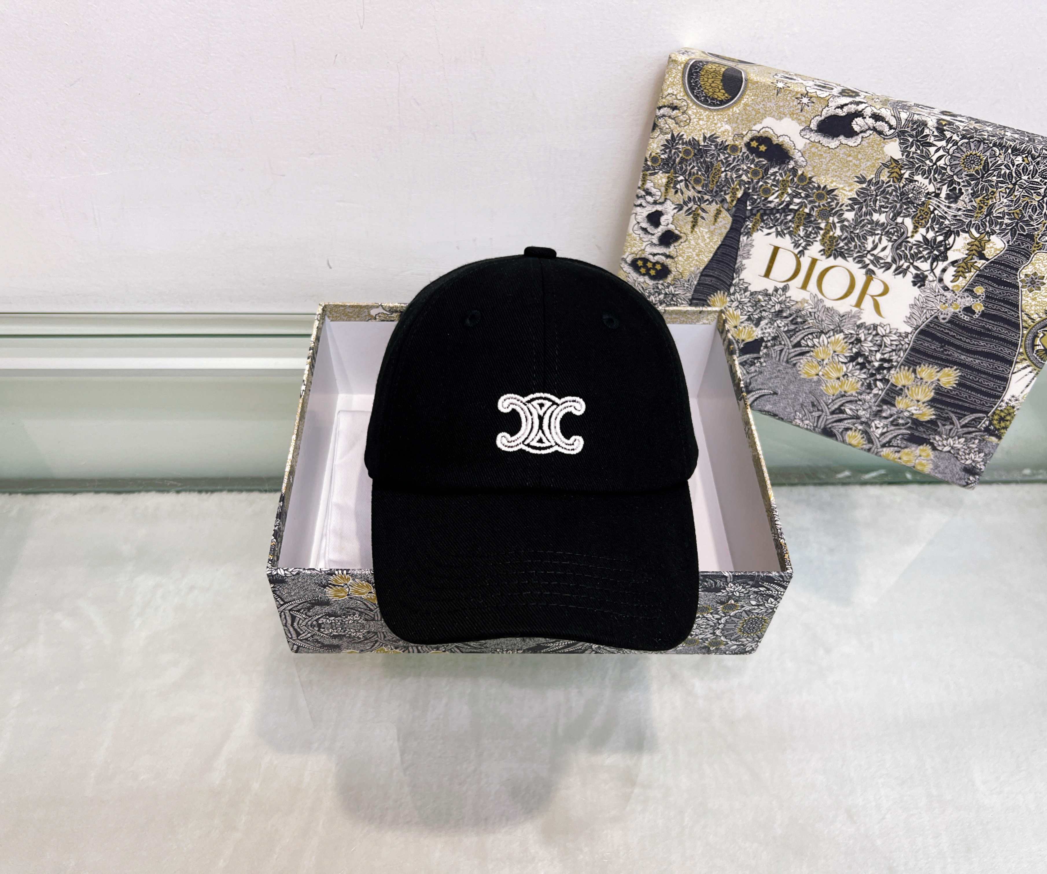 16XA19M Popular hats