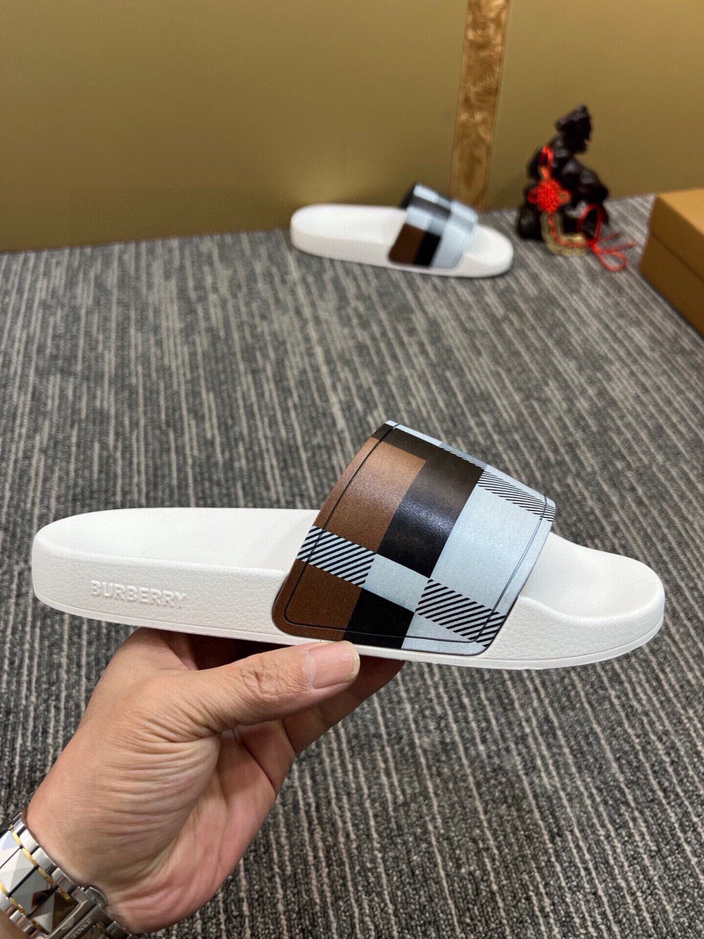 535ZR262Z Popular Slippers